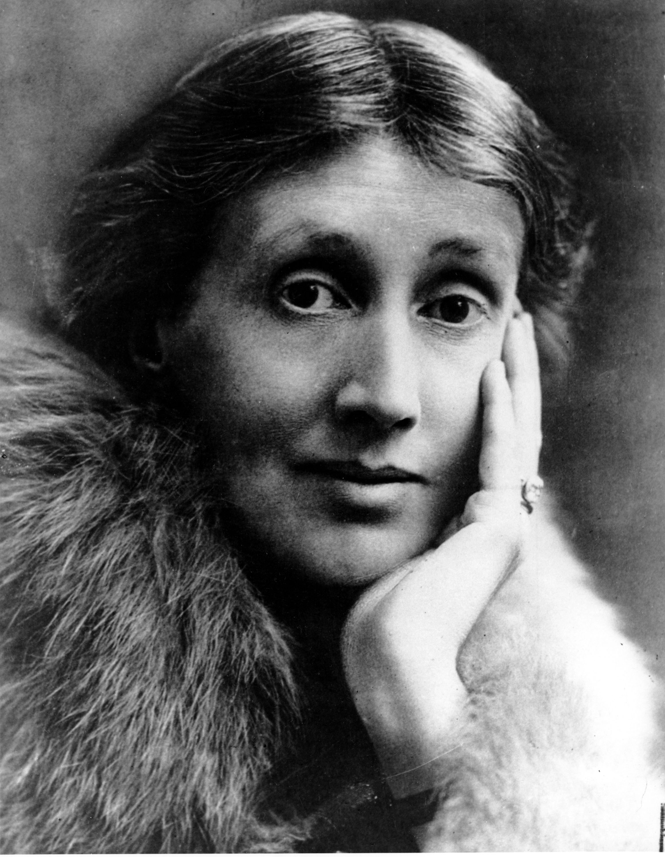 http://virginiawoolfblog.com/virginia-woolf-had-teeth-pulled-to-cure-her-mental-illness/